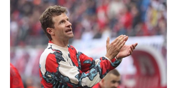 Thomas Müller vandt den 13. Bundesliga-titel Thomas Müller vandt den 13. Bundesliga-titel
